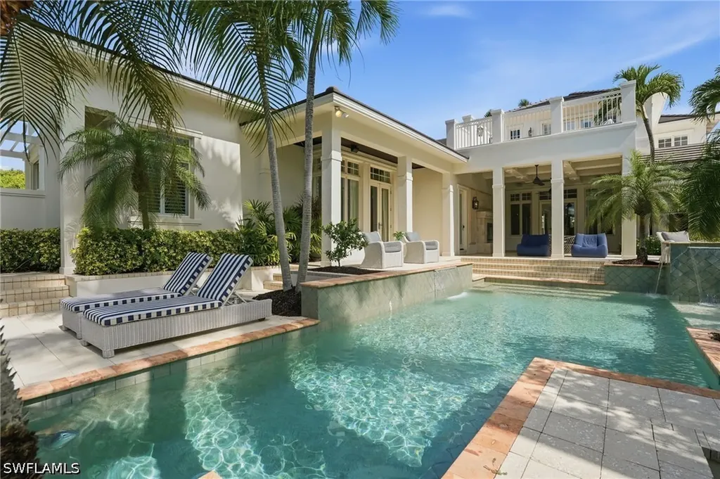 160 16th Avenue S Naples FL 34102