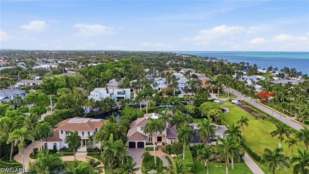 160 16th Avenue S Naples FL 34102