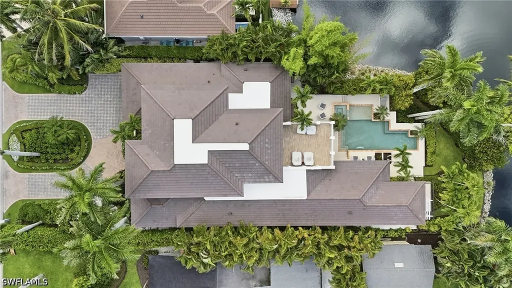 160 16th Avenue S Naples FL 34102