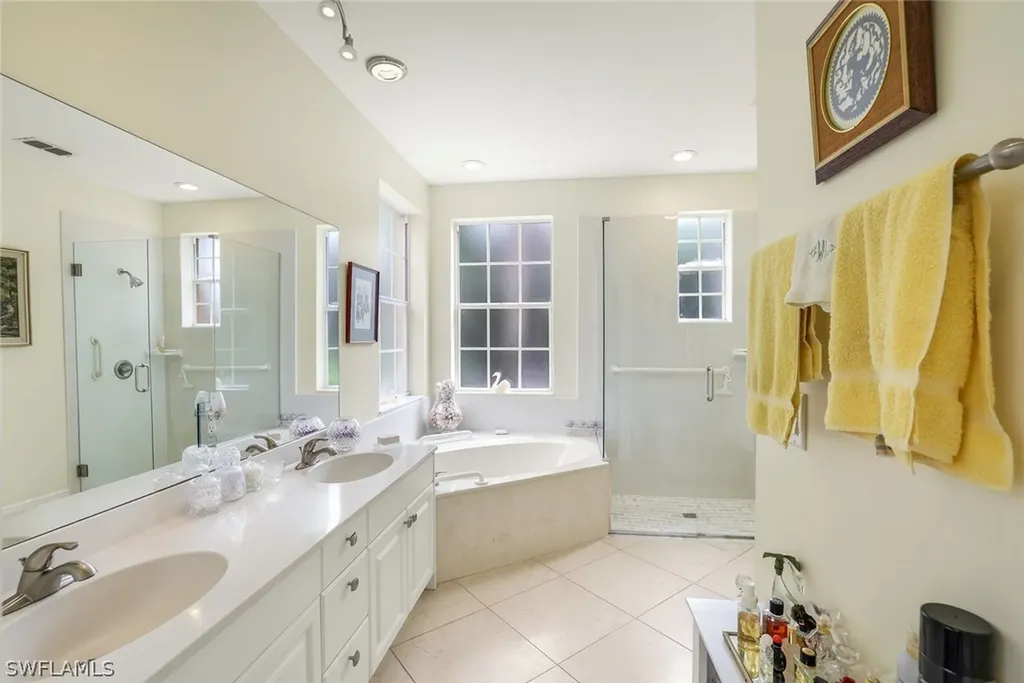 4795 Aston Gardens Way Naples FL 34109