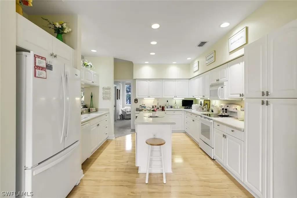 4795 Aston Gardens Way Naples FL 34109
