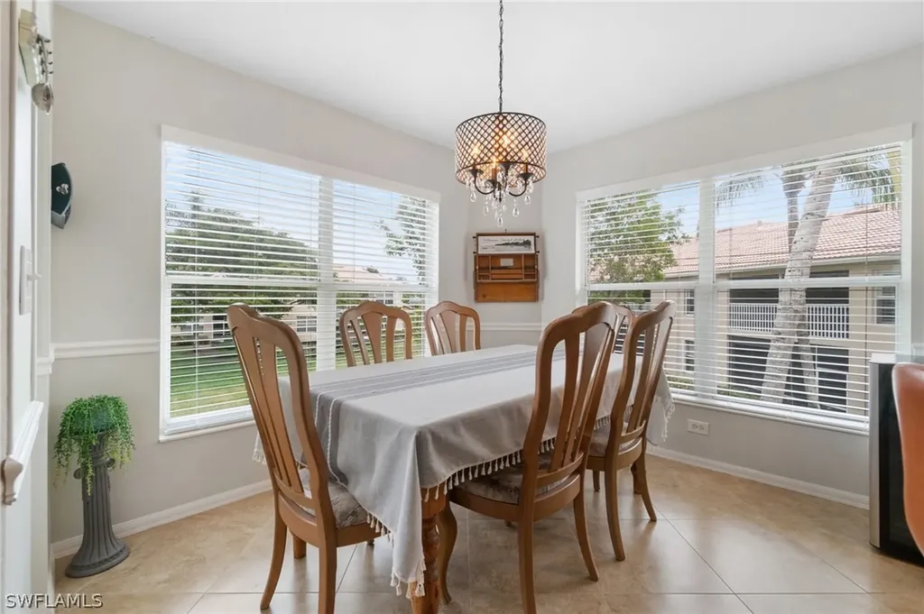359 Dover Place Naples FL 34104