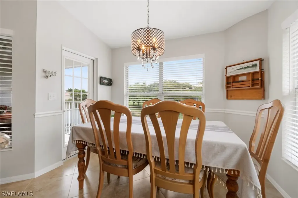359 Dover Place Naples FL 34104