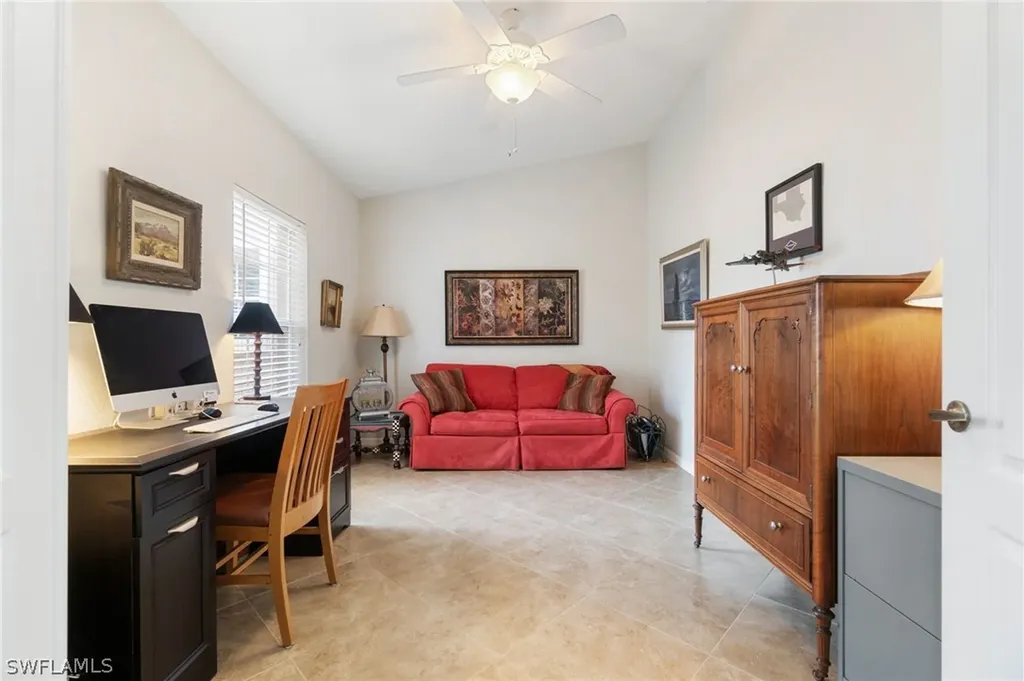 359 Dover Place Naples FL 34104