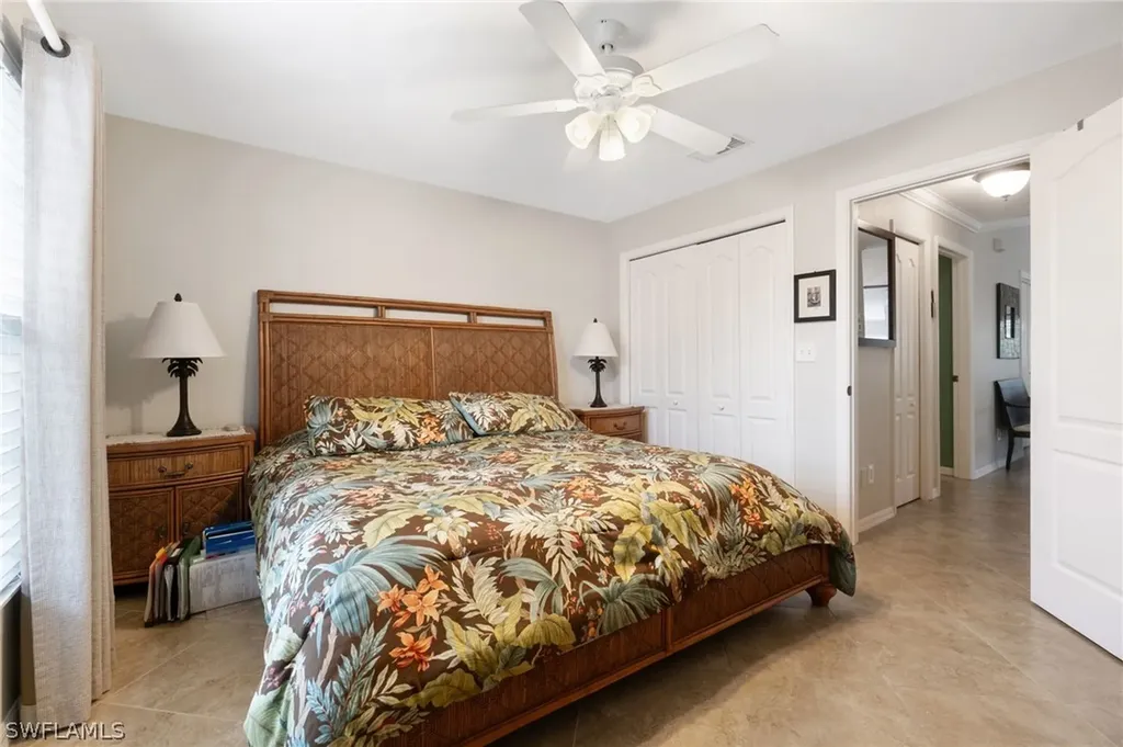 359 Dover Place Naples FL 34104
