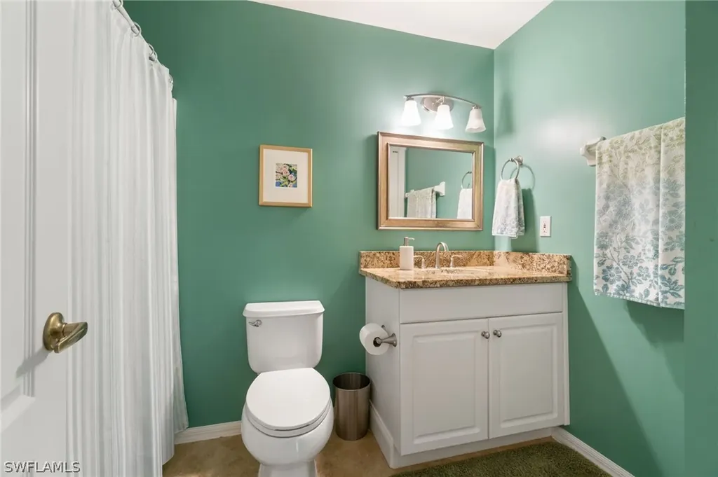 359 Dover Place Naples FL 34104