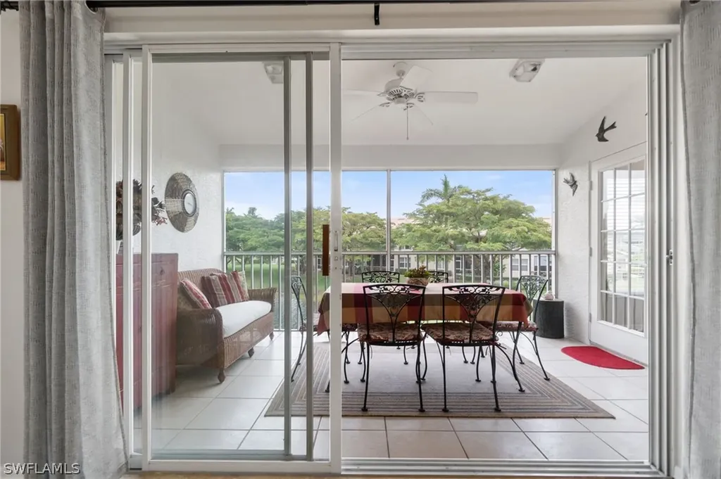 359 Dover Place Naples FL 34104