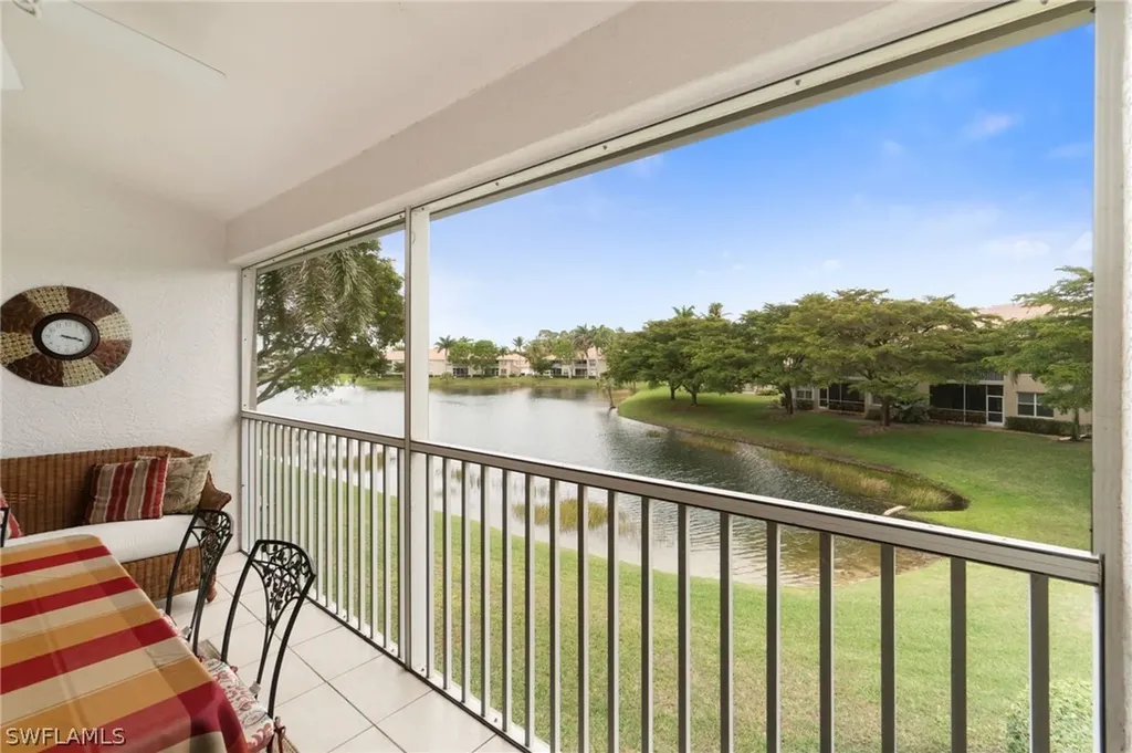 359 Dover Place Naples FL 34104