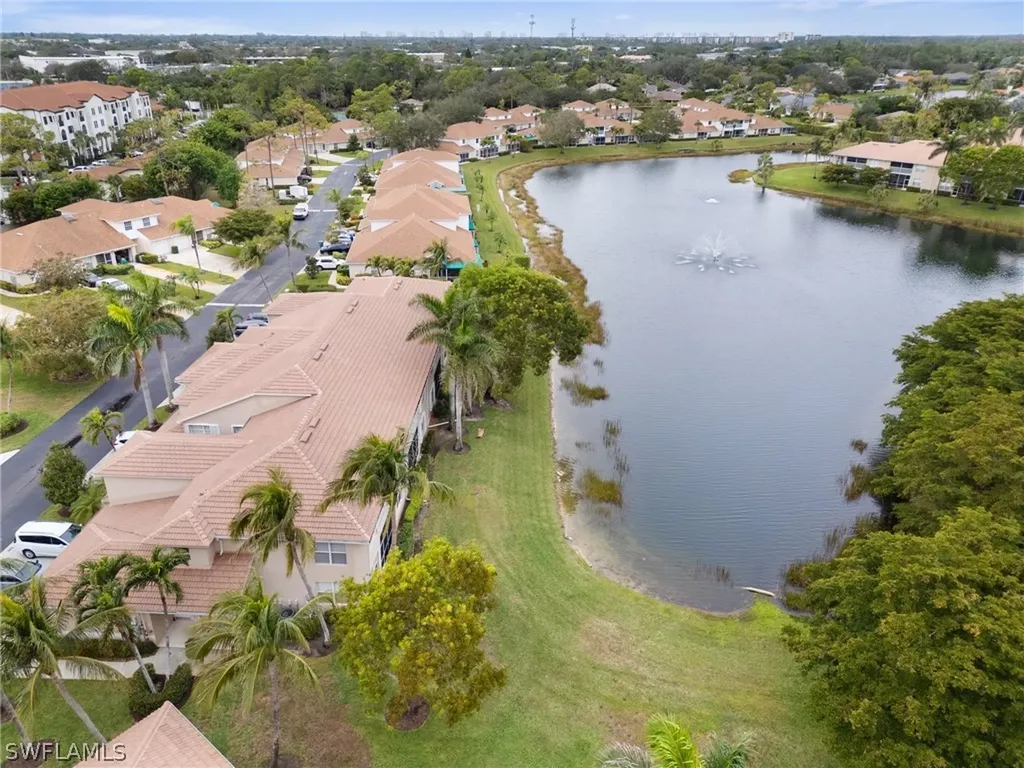 359 Dover Place Naples FL 34104