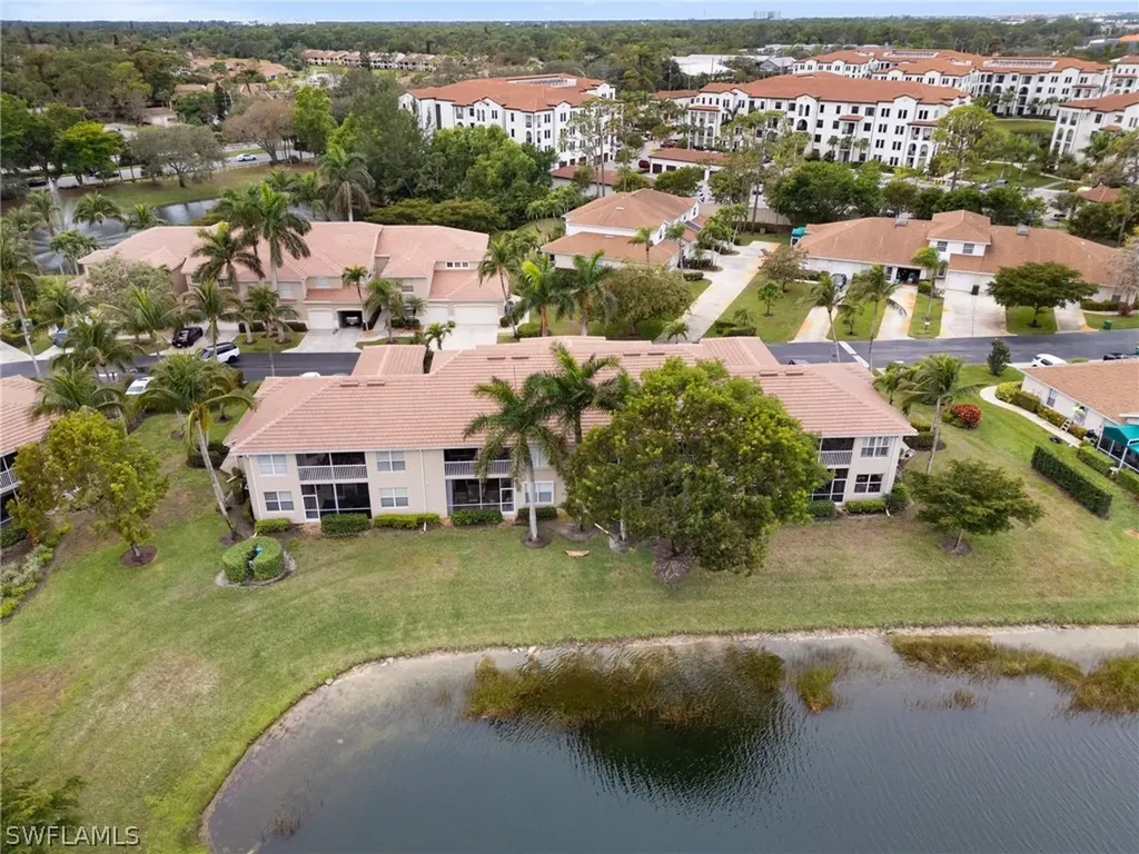359 Dover Place Naples FL 34104