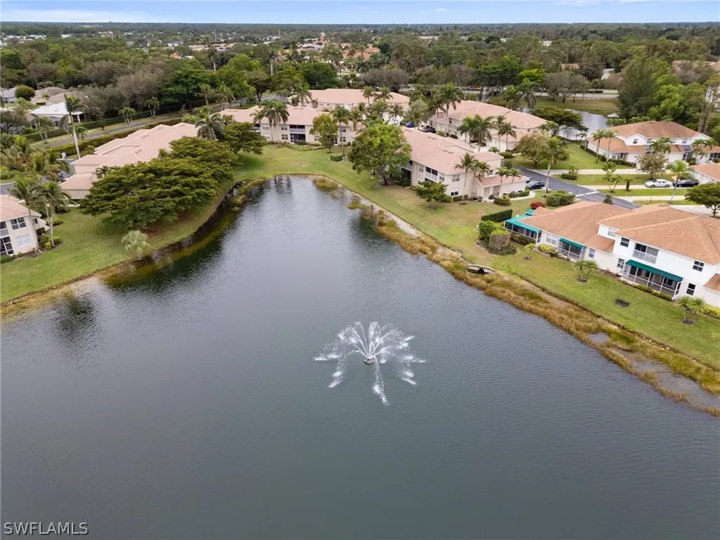 359 Dover Place Naples FL 34104