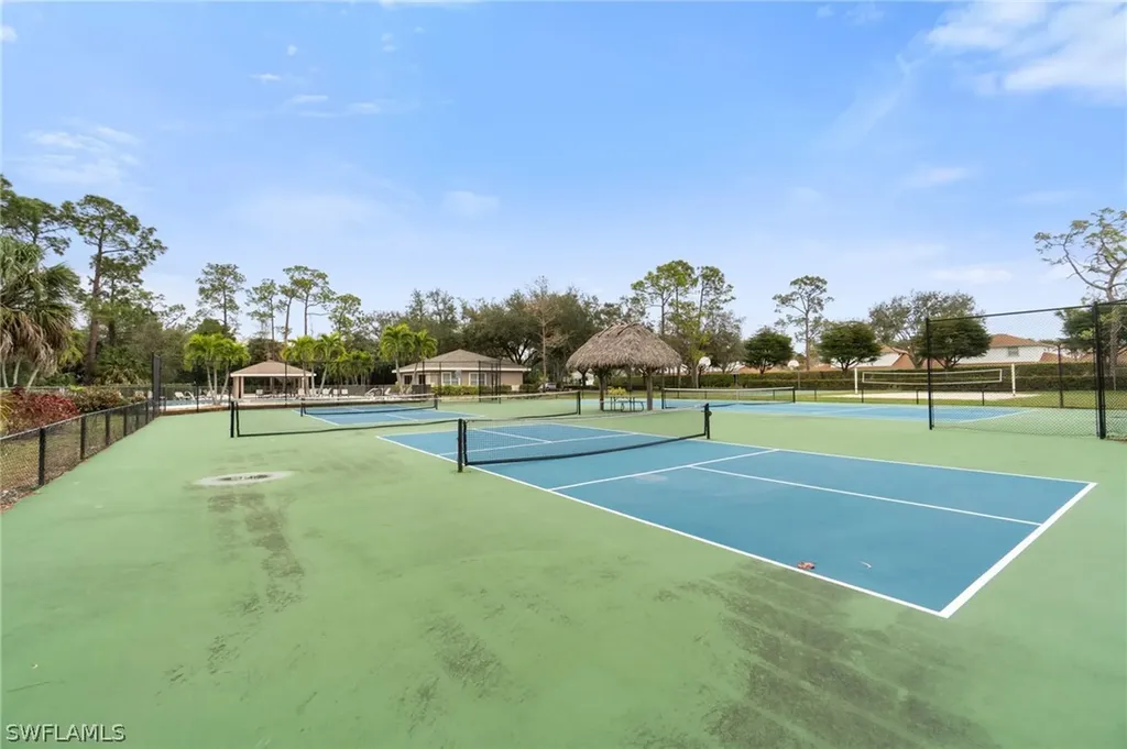 359 Dover Place Naples FL 34104
