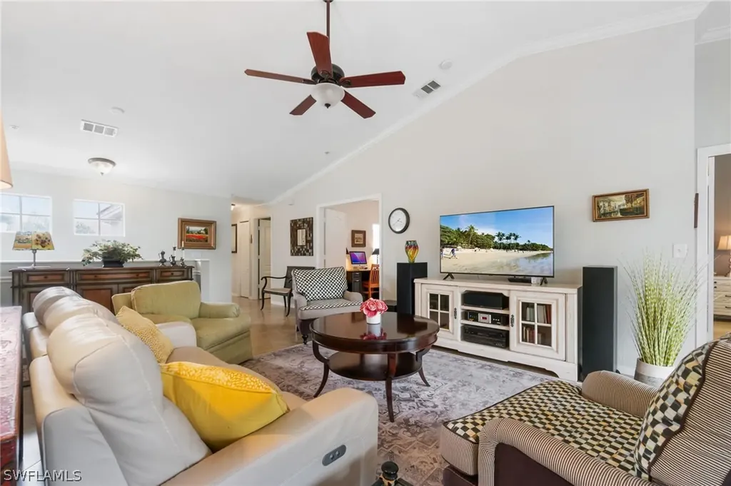 359 Dover Place Naples FL 34104