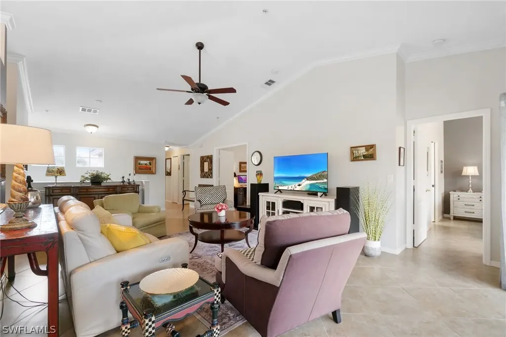 359 Dover Place Naples FL 34104