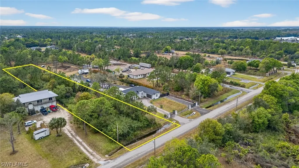 Xxxx 60th Avenue NE Naples FL 34120