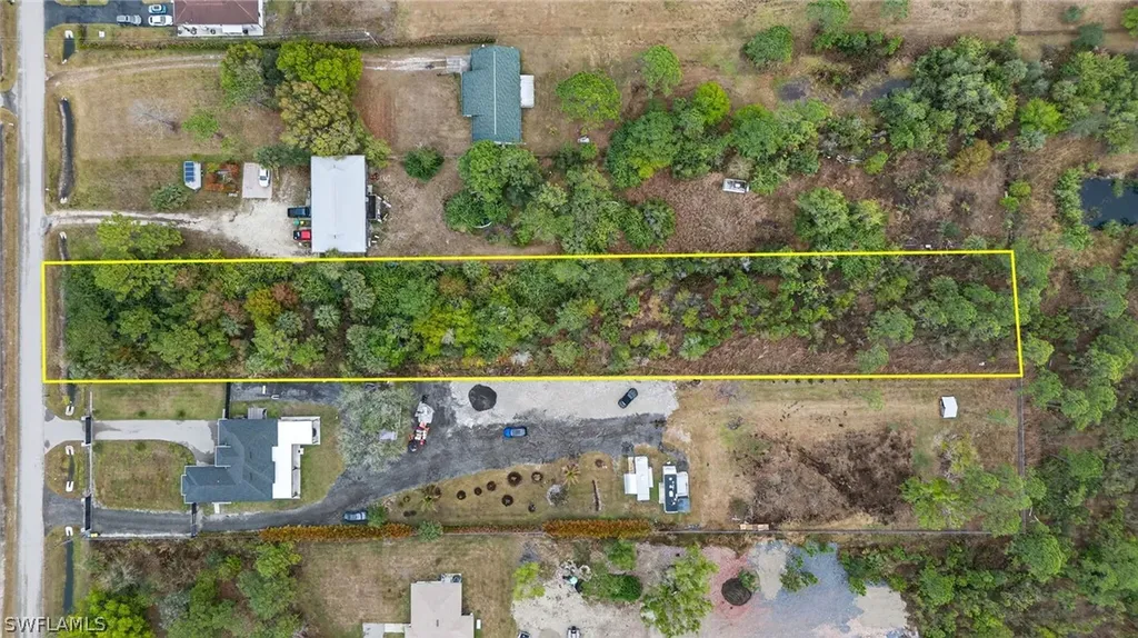 Xxxx 60th Avenue NE Naples FL 34120