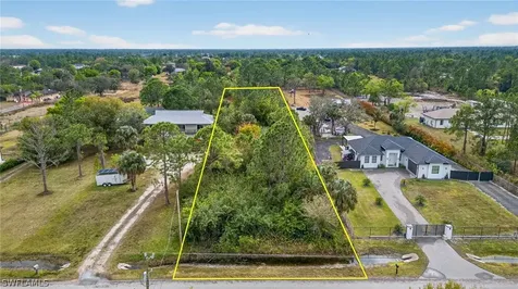 XXXX 60TH Avenue NE Naples FL 34120