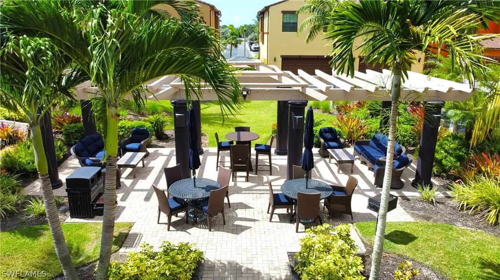 9055 Capistrano Street N Naples FL 34113