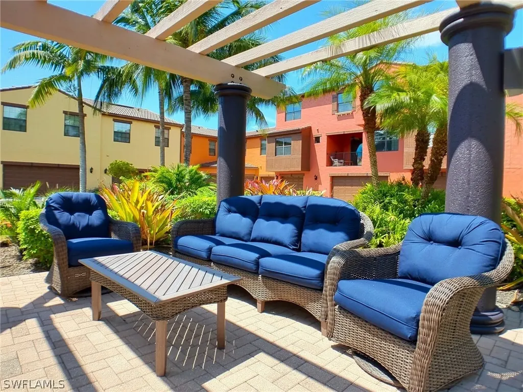 9055 Capistrano Street N Naples FL 34113