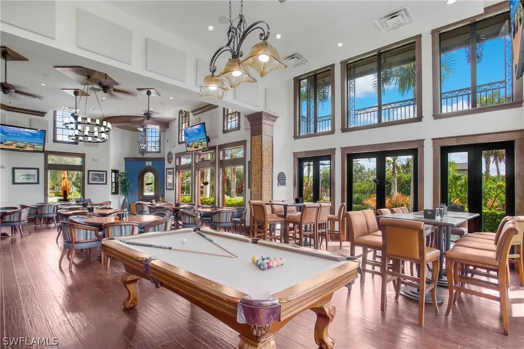 9055 Capistrano Street N Naples FL 34113