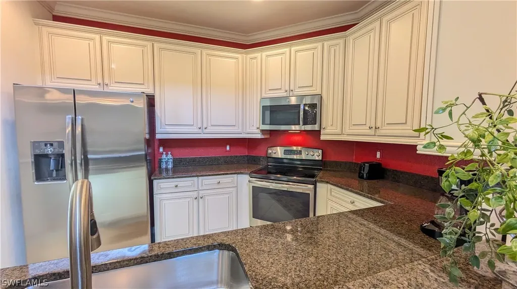 9055 Capistrano Street N Naples FL 34113