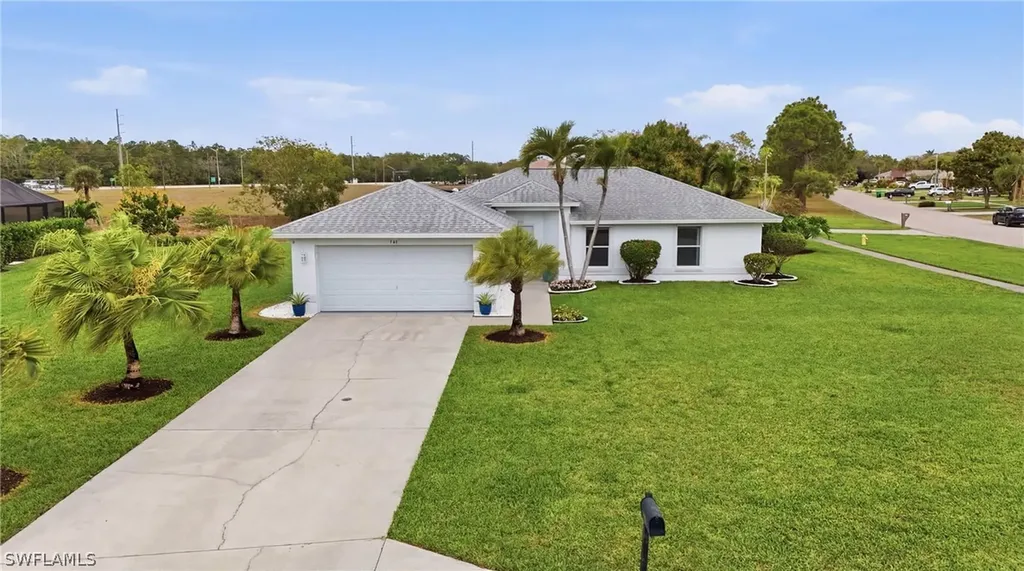 750 Cherry Blossom Court Naples FL 34120