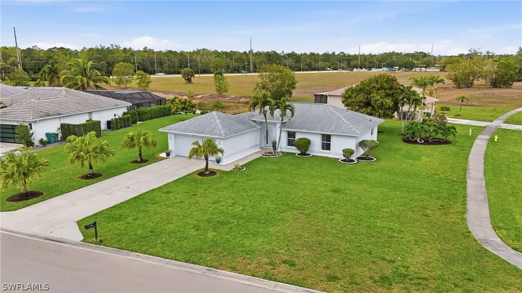 750 Cherry Blossom Court Naples FL 34120