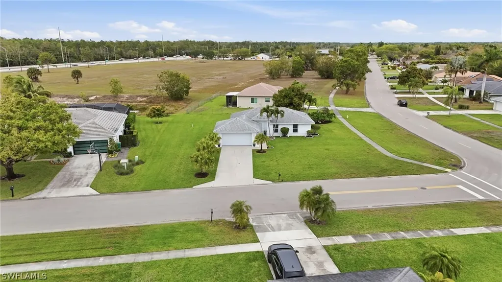 750 Cherry Blossom Court Naples FL 34120