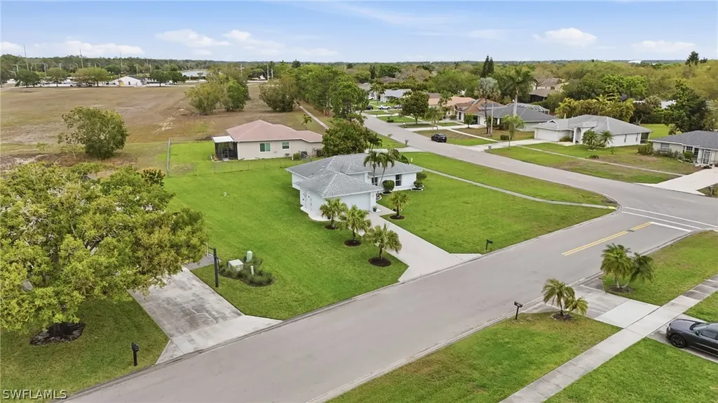 750 Cherry Blossom Court Naples FL 34120