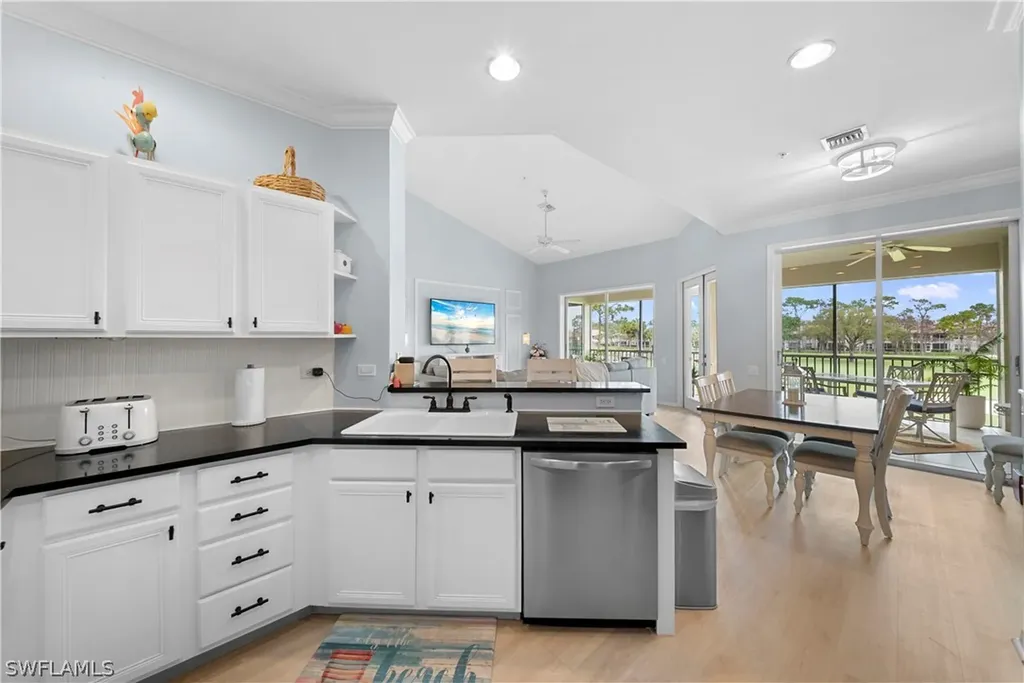 8457 Radcliffe Terrace Naples FL 34120