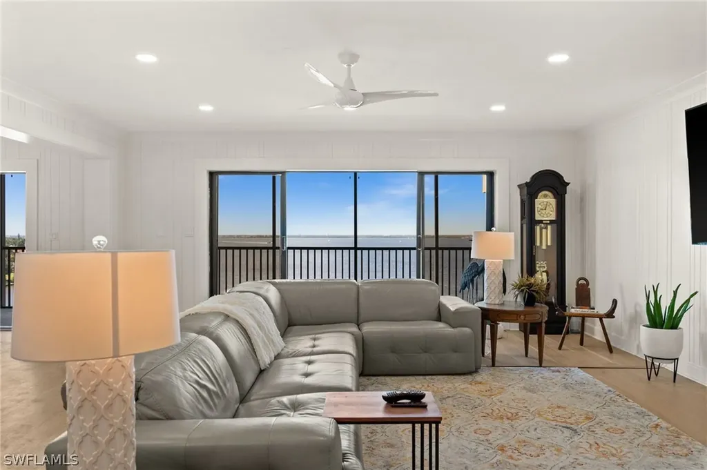 1920 Virginia Avenue Fort Myers FL 33901