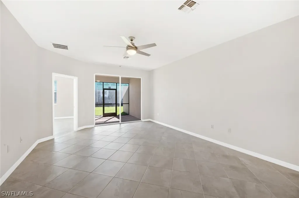 2672 Vine Avenue Naples FL 34120