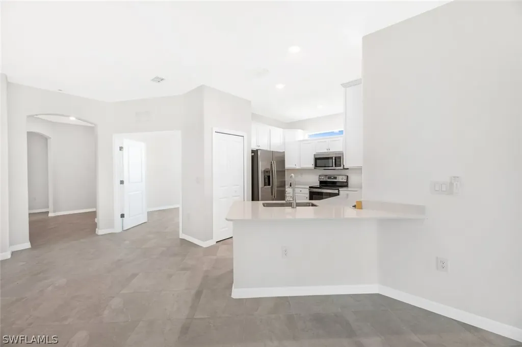 2672 Vine Avenue Naples FL 34120