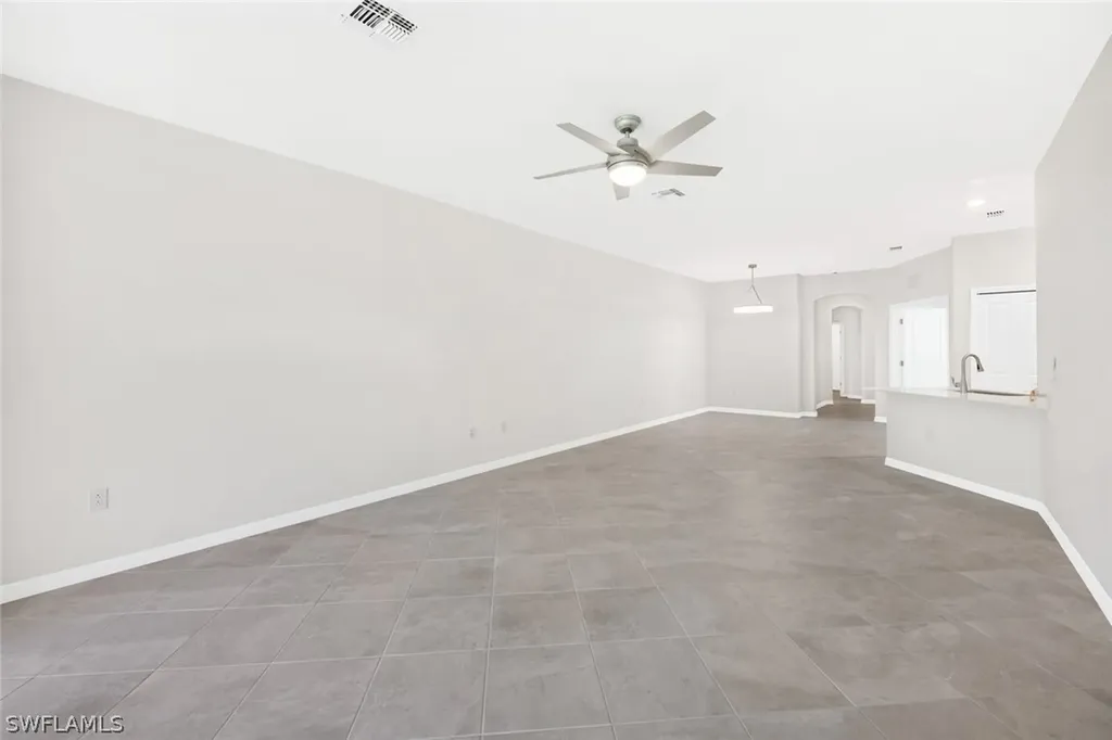2672 Vine Avenue Naples FL 34120