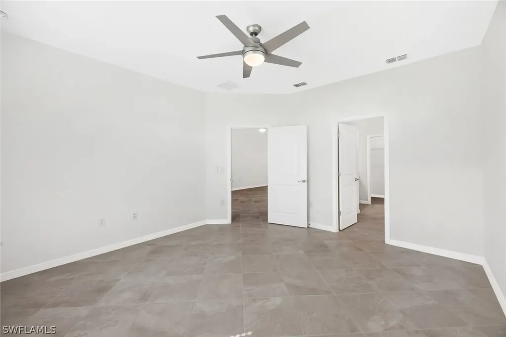 2672 Vine Avenue Naples FL 34120