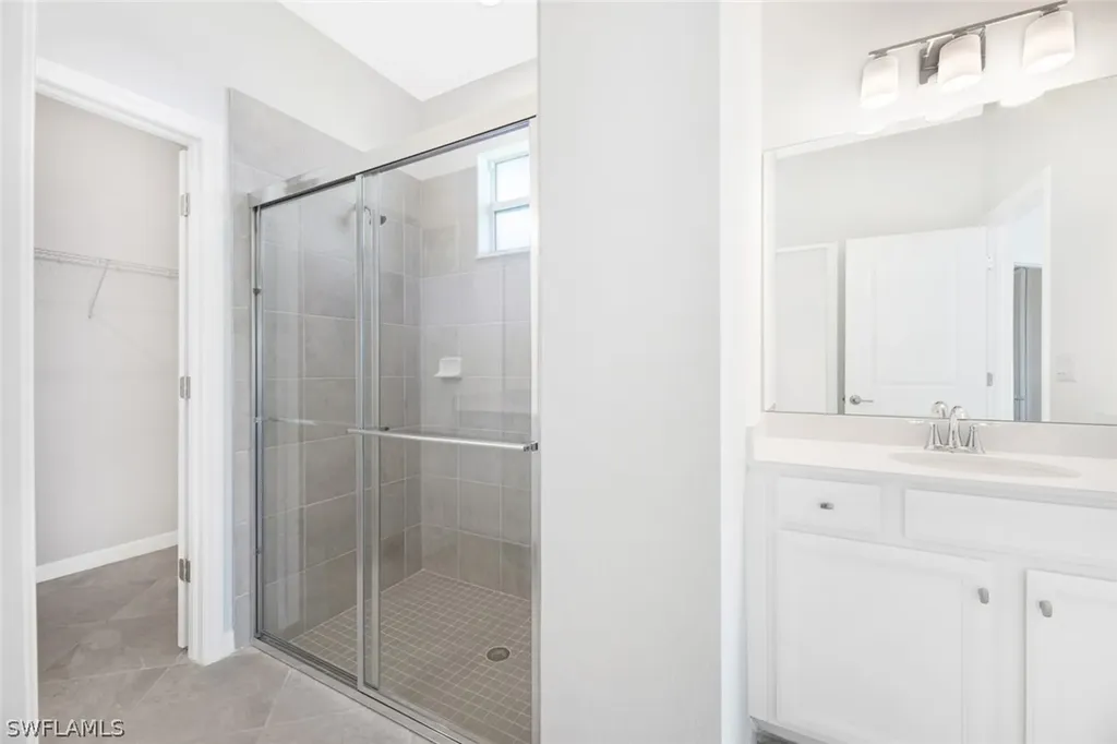 2672 Vine Avenue Naples FL 34120