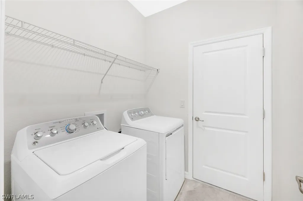 2672 Vine Avenue Naples FL 34120