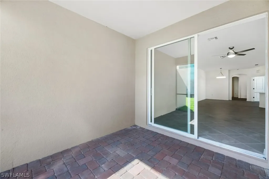 2672 Vine Avenue Naples FL 34120