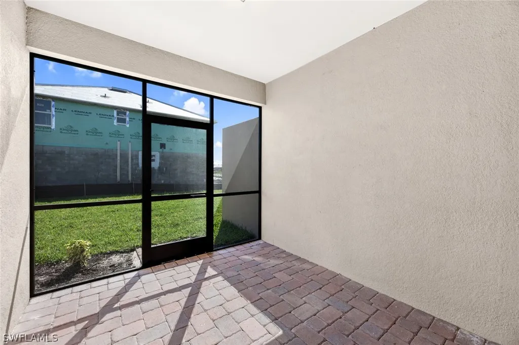 2672 Vine Avenue Naples FL 34120