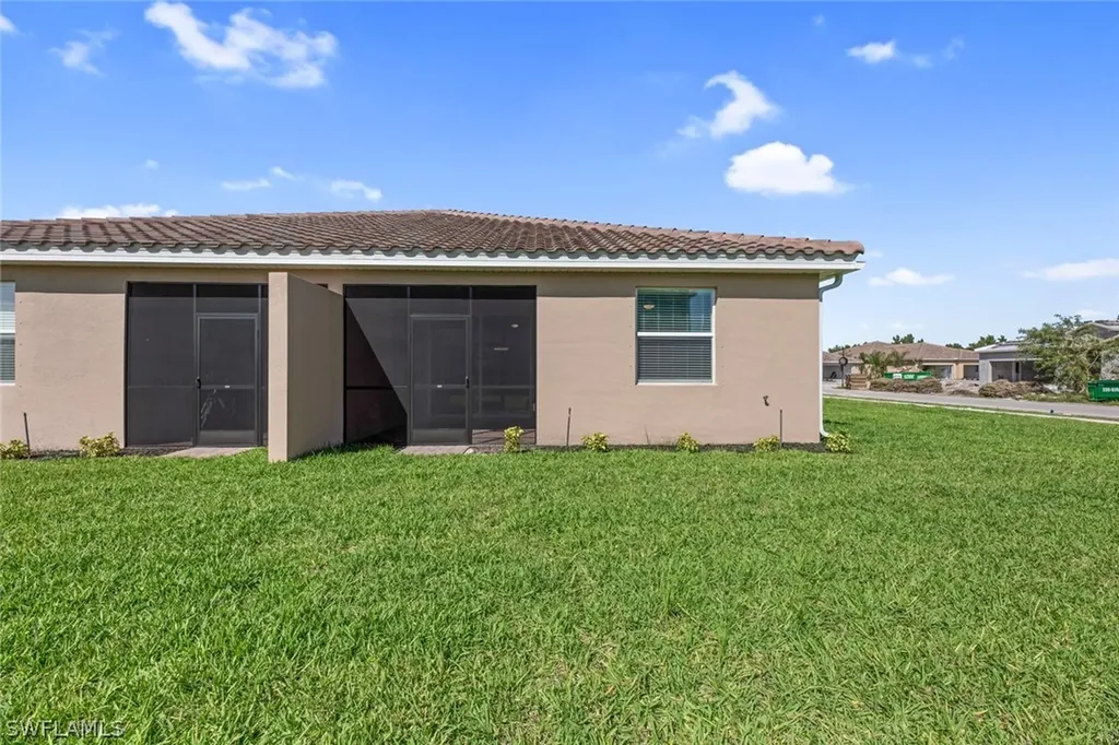 2672 Vine Avenue Naples FL 34120