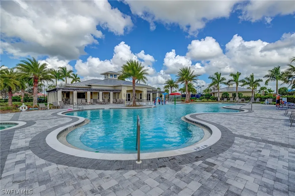 2672 Vine Avenue Naples FL 34120
