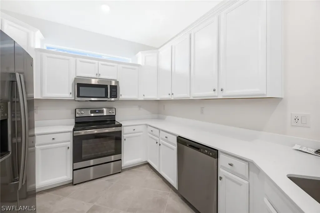 2672 Vine Avenue Naples FL 34120