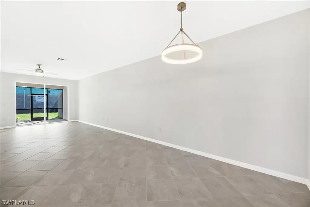 2672 Vine Avenue Naples FL 34120