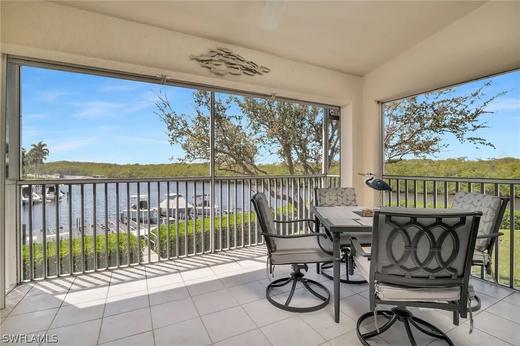 194 Newport Drive Naples FL 34114