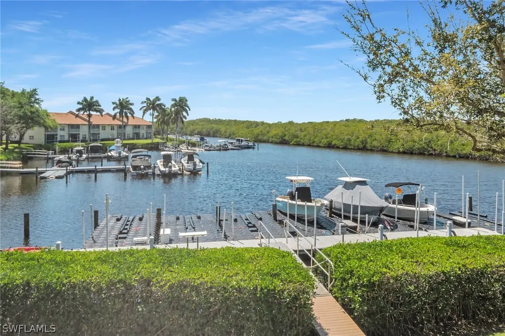 194 Newport Drive Naples FL 34114