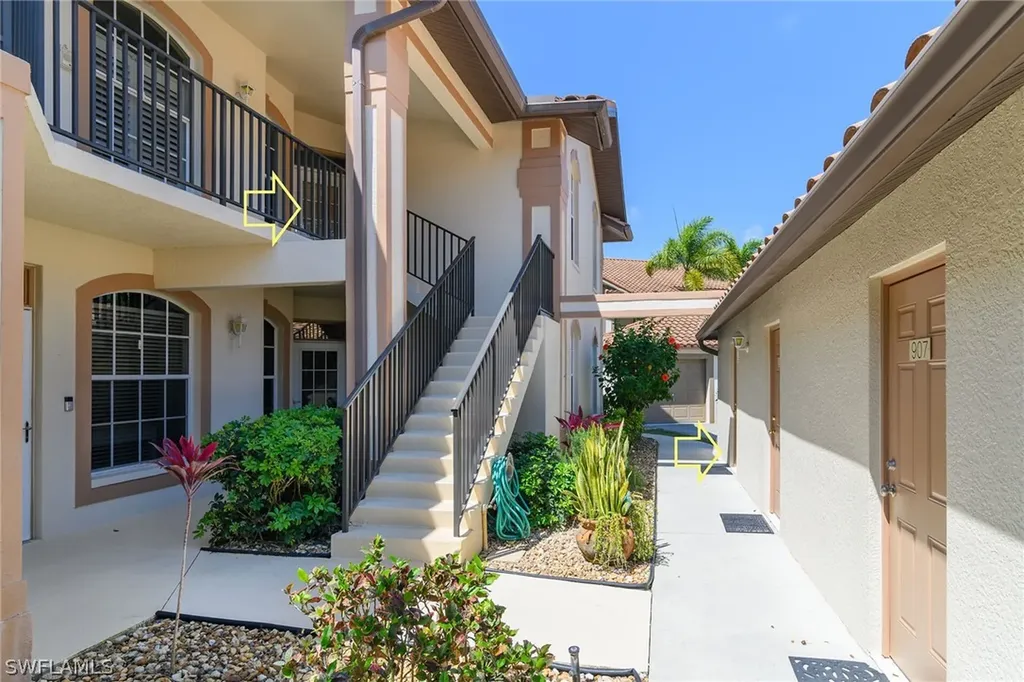 194 Newport Drive Naples FL 34114
