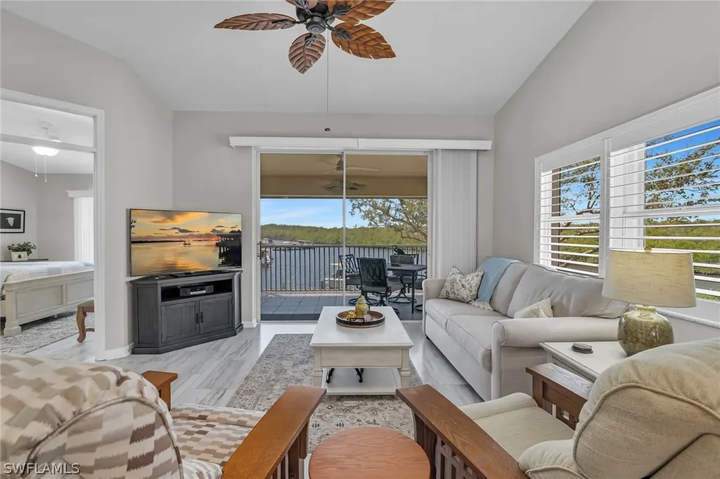 194 Newport Drive Naples FL 34114
