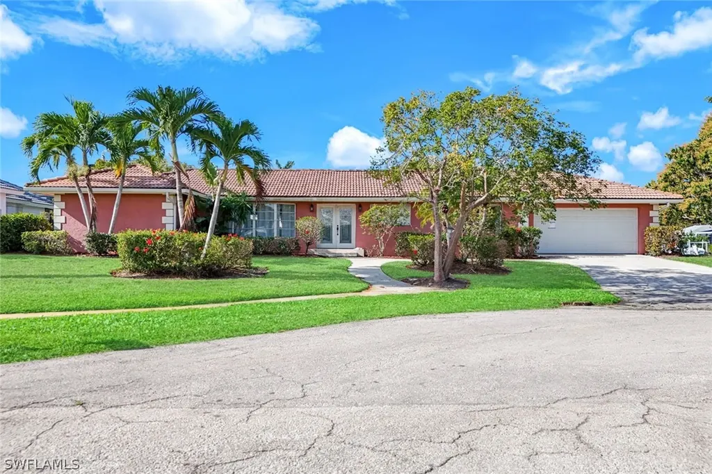 358 Grapewood Court Marco Island FL 34145