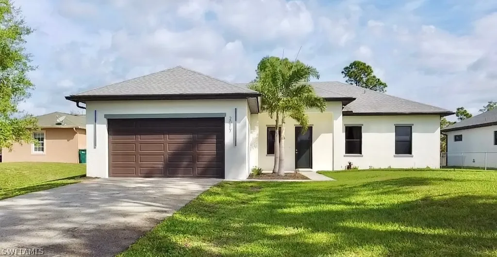 2017 47th Avenue NE Naples FL 34120