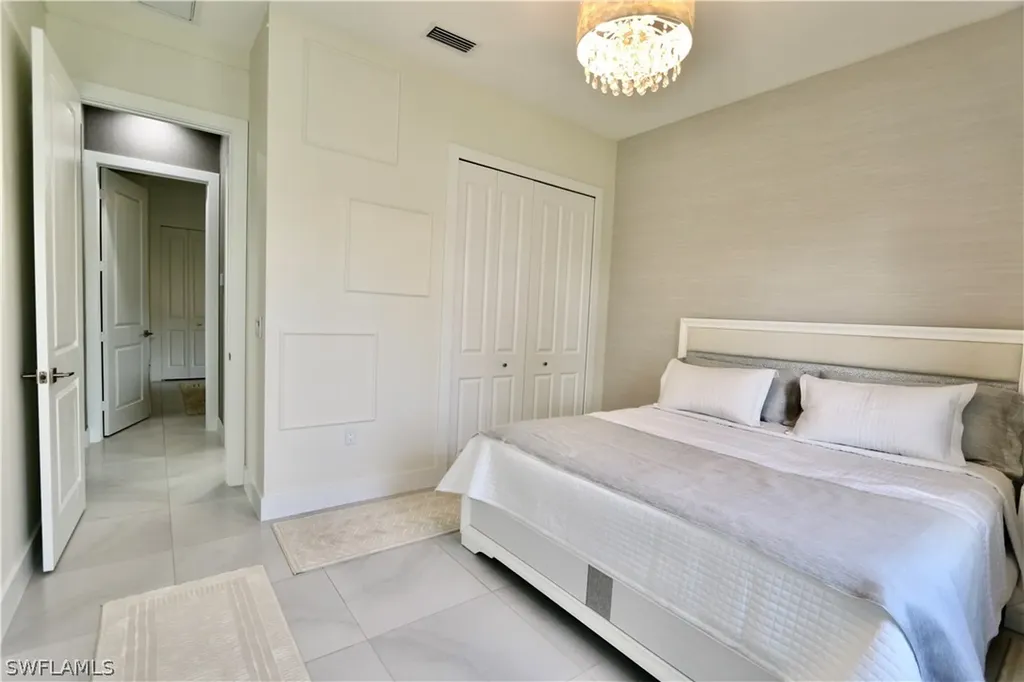2017 47th Avenue NE Naples FL 34120